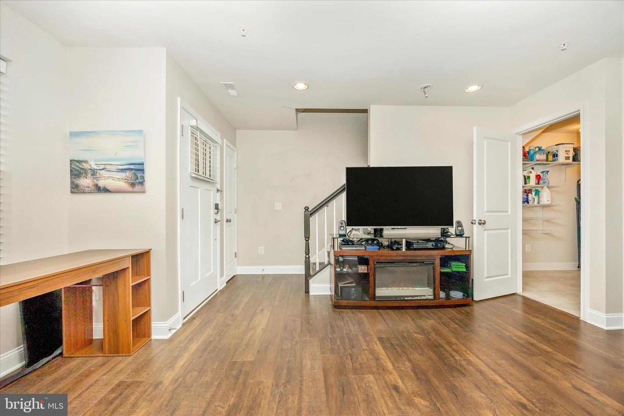 5018 JUDICIAL WAY