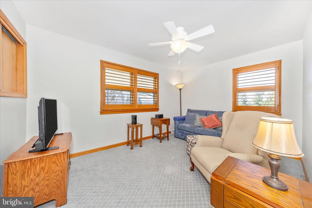 4614 PINEWOOD TRAIL