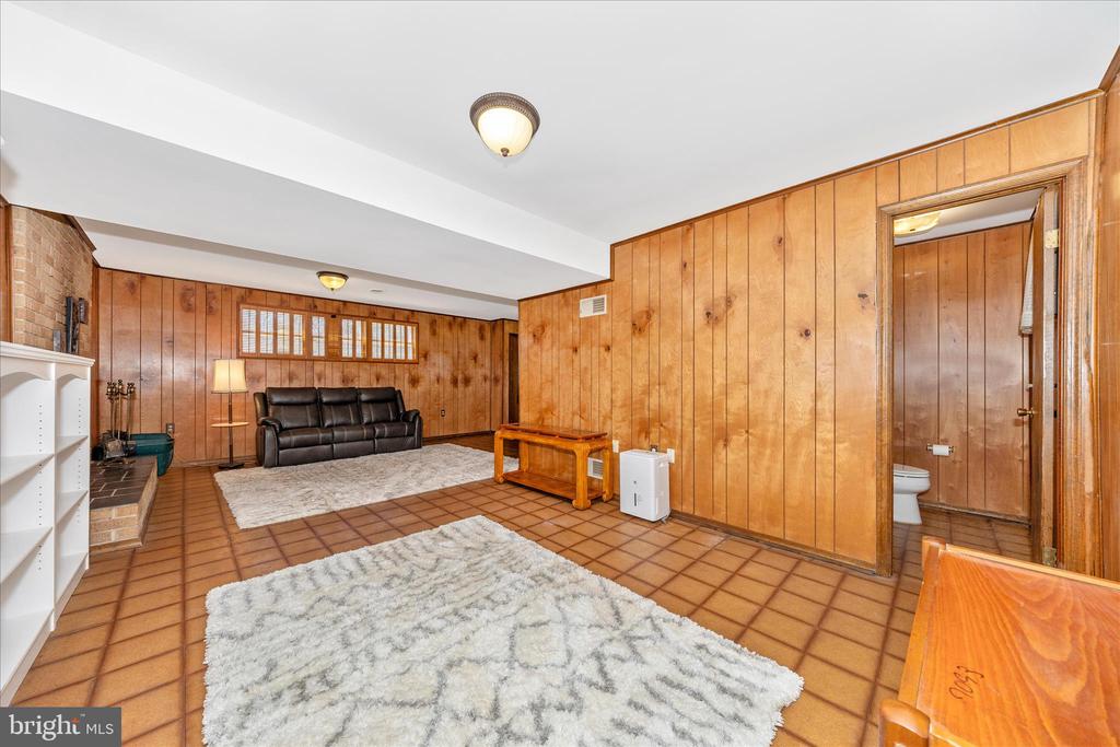 4614 PINEWOOD TRAIL