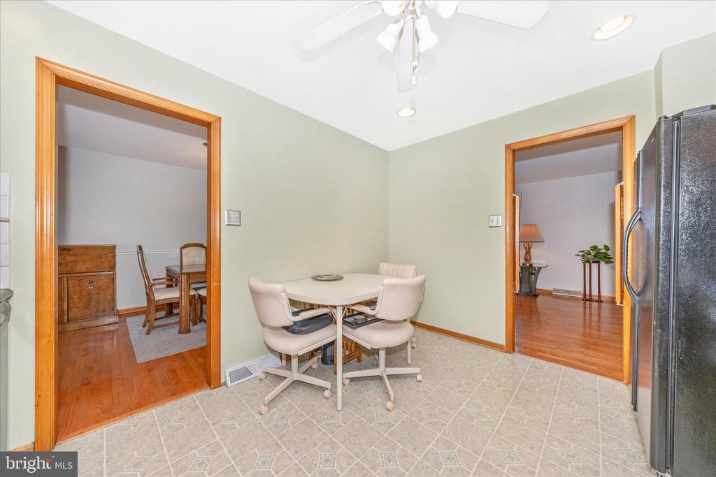 4614 PINEWOOD TRAIL