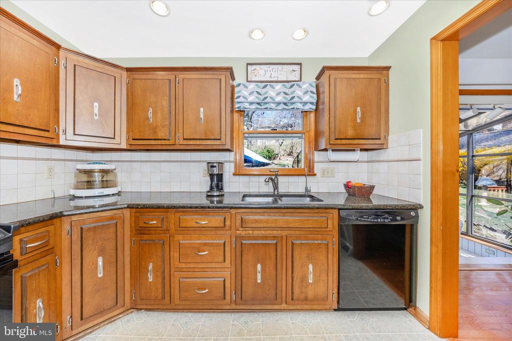 4614 PINEWOOD TRAIL