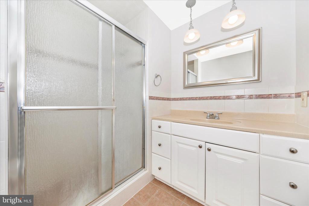 4614 PINEWOOD TRAIL