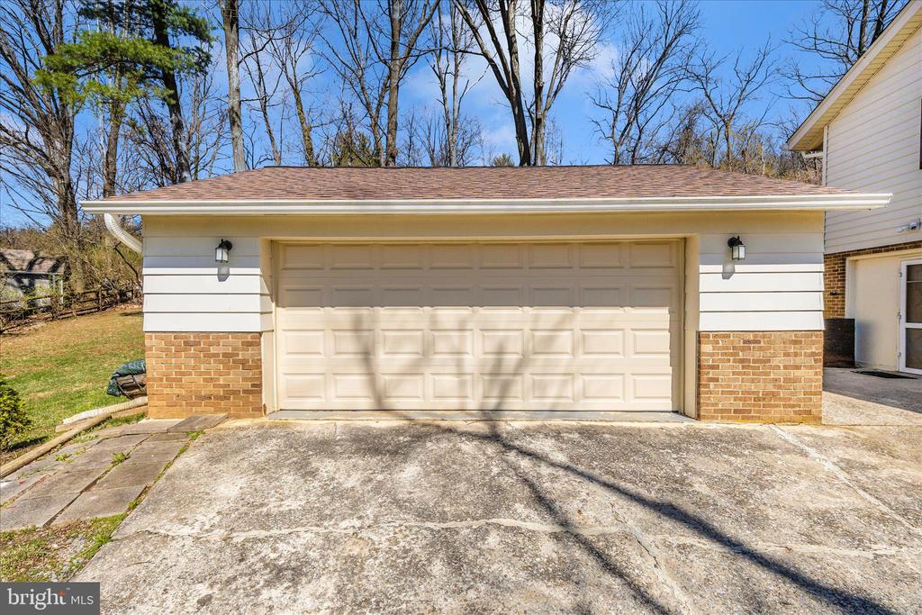 4614 PINEWOOD TRAIL