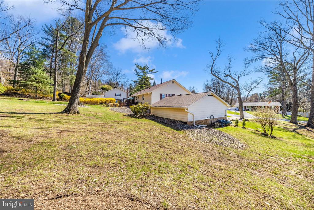 4614 PINEWOOD TRAIL