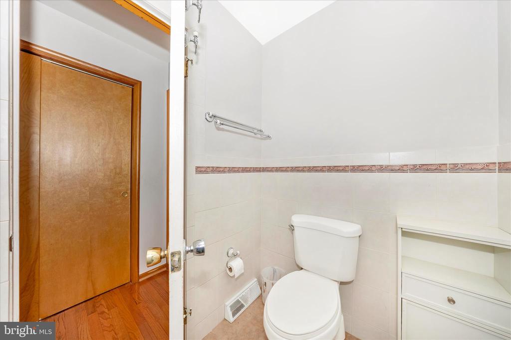 4614 PINEWOOD TRAIL