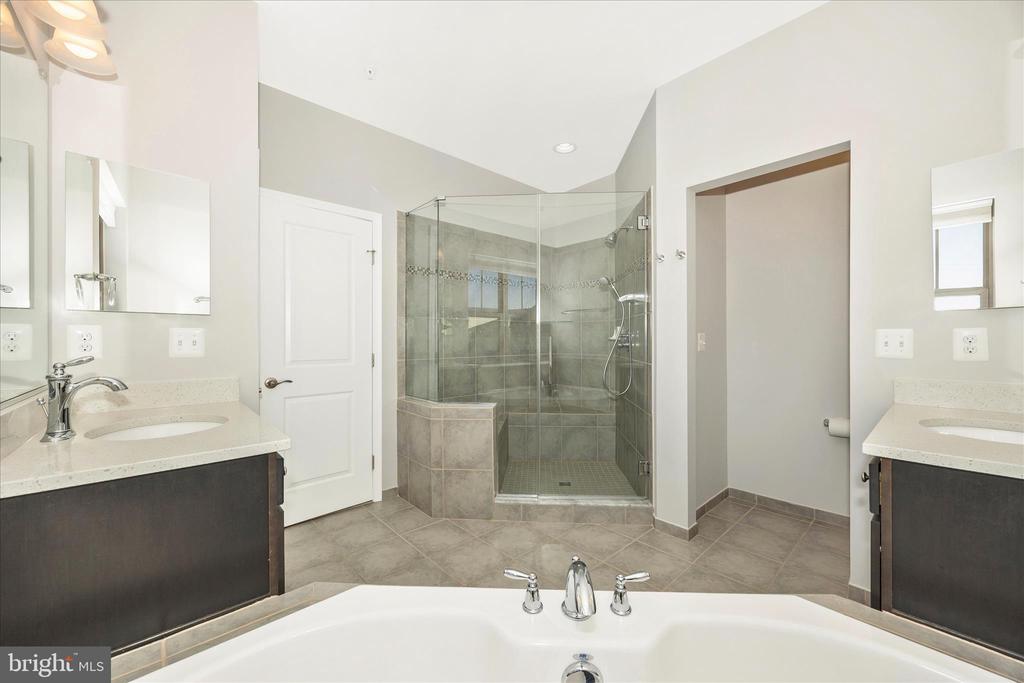 3028 JACOBS GARDEN LANE