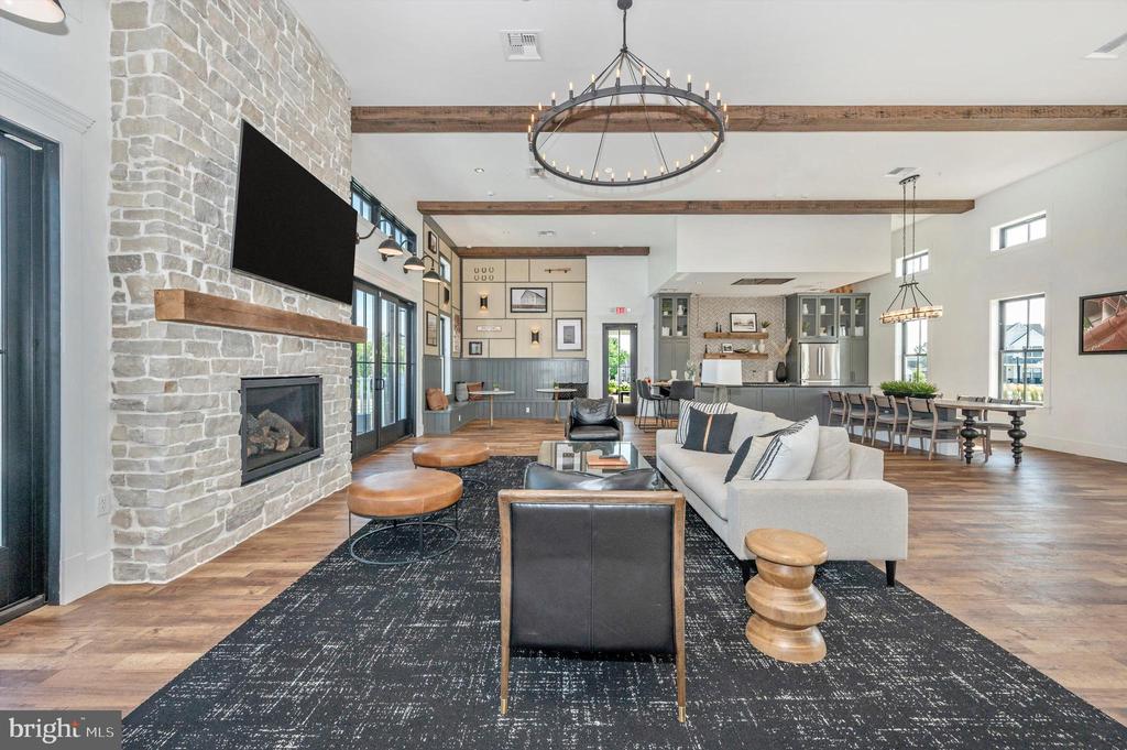 1621 HOBBLE TRAIL