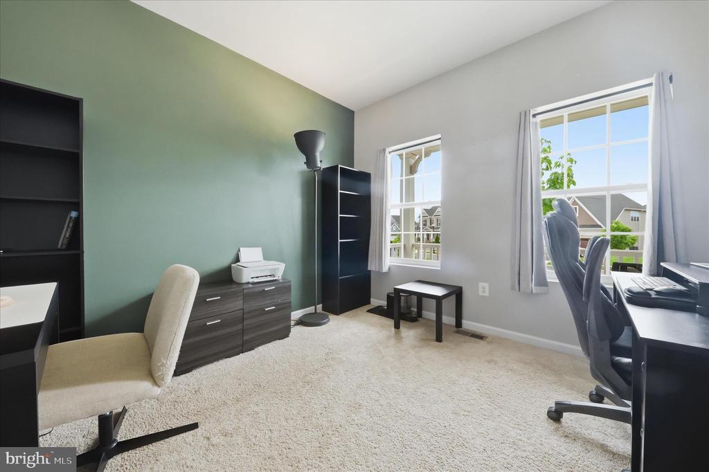 1621 HOBBLE TRAIL
