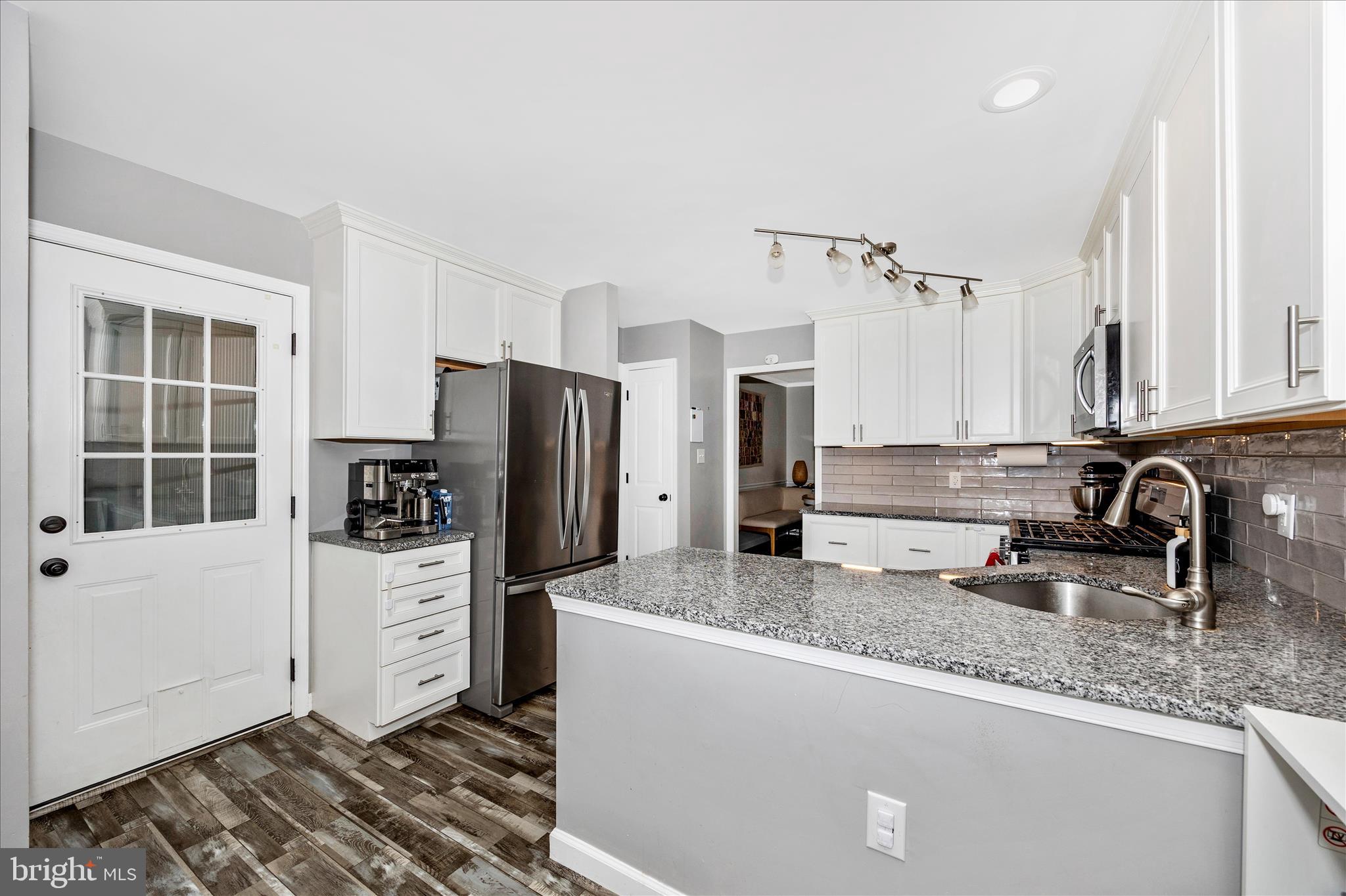 2465 BEAR DEN ROAD