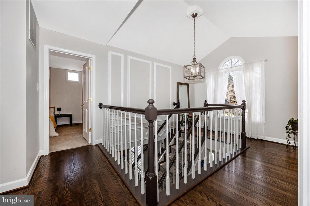 2465 BEAR DEN ROAD