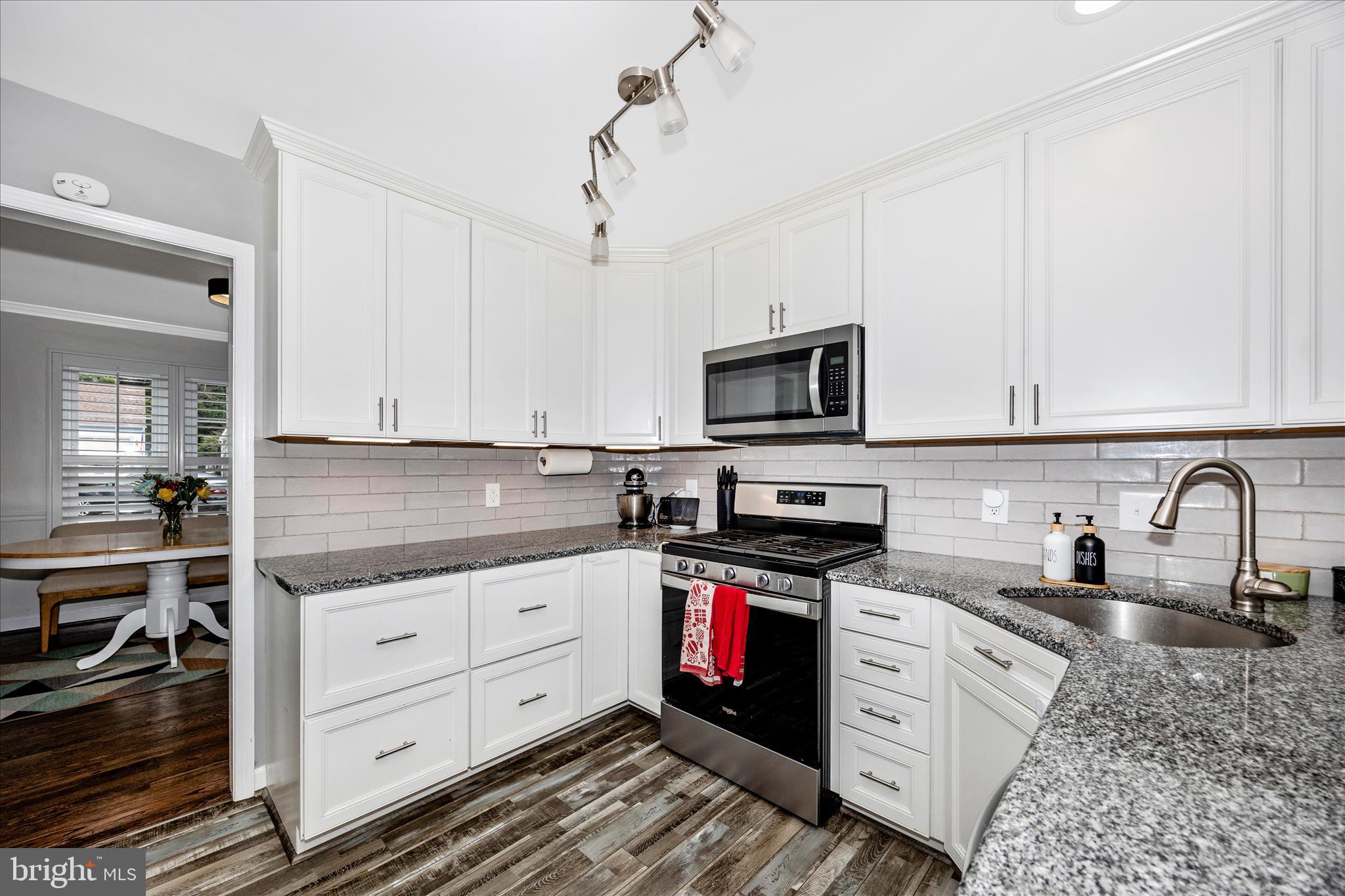 2465 BEAR DEN ROAD