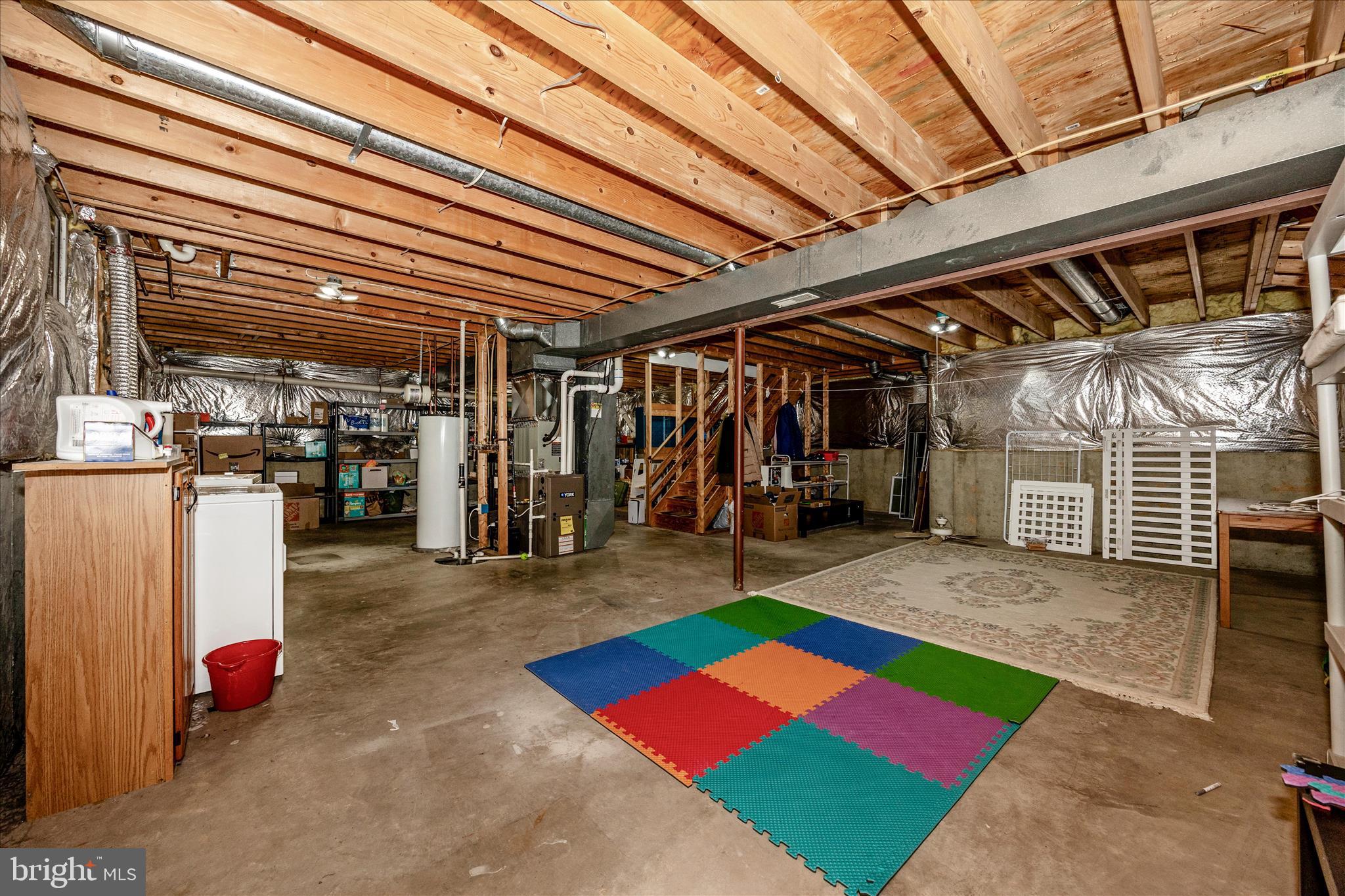 2465 BEAR DEN ROAD