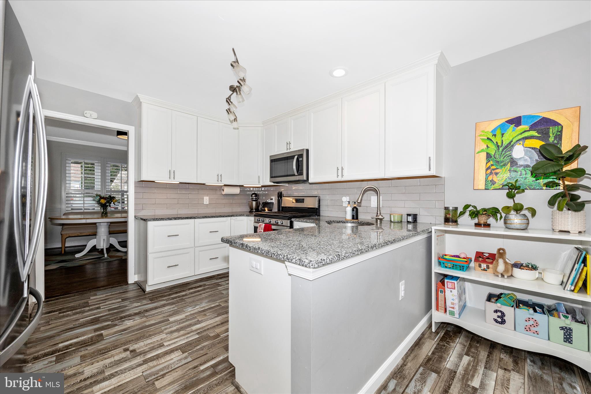 2465 BEAR DEN ROAD