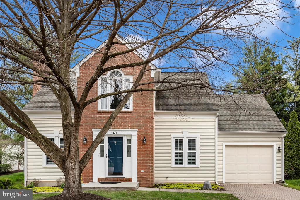 2465 BEAR DEN ROAD