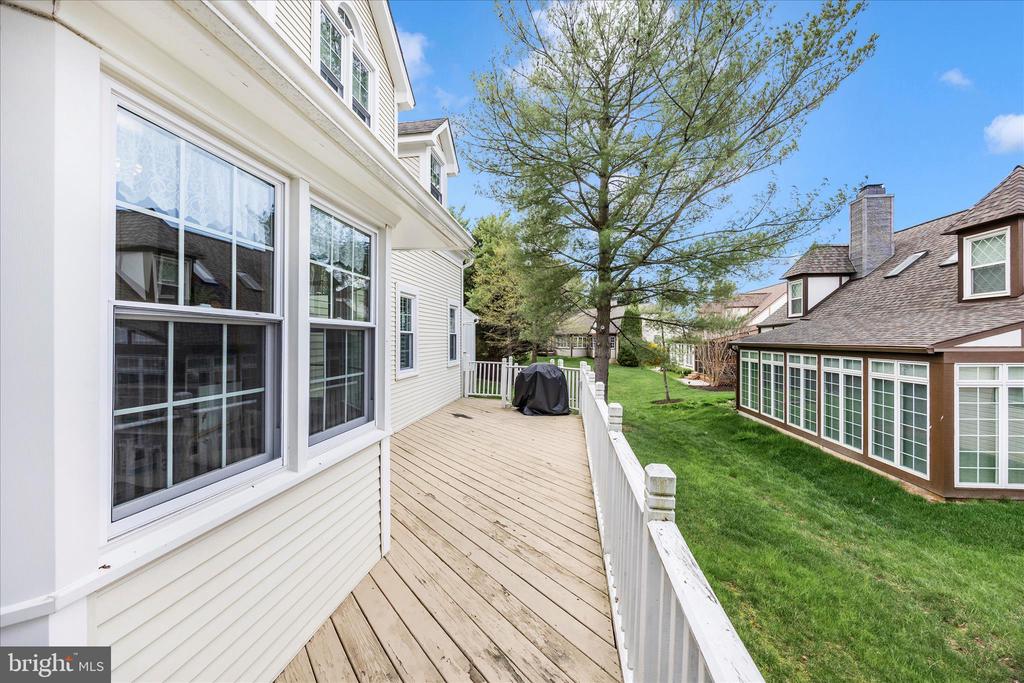 2465 BEAR DEN ROAD