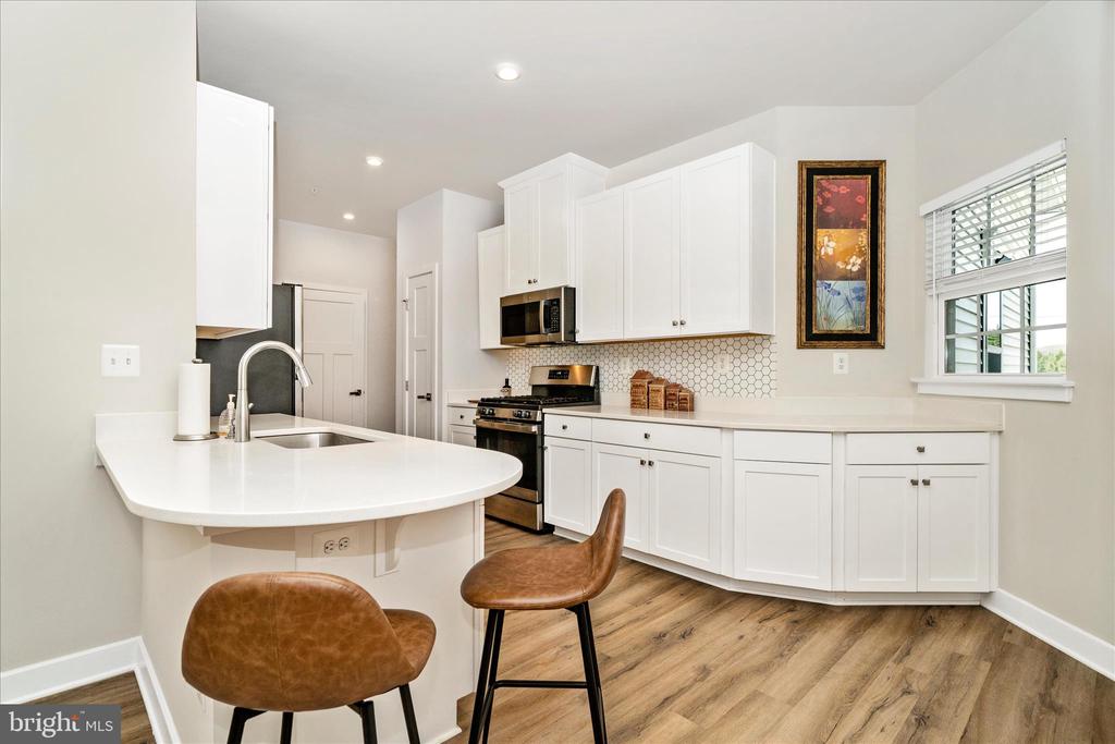 6443 AUTUMN OLIVE DRIVE