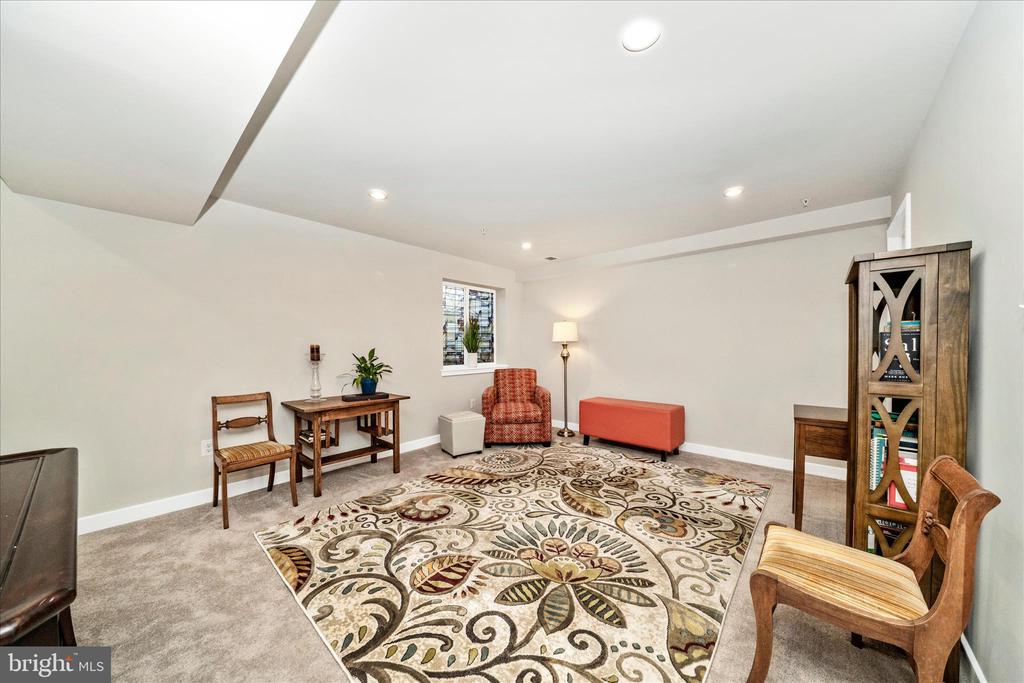 6443 AUTUMN OLIVE DRIVE