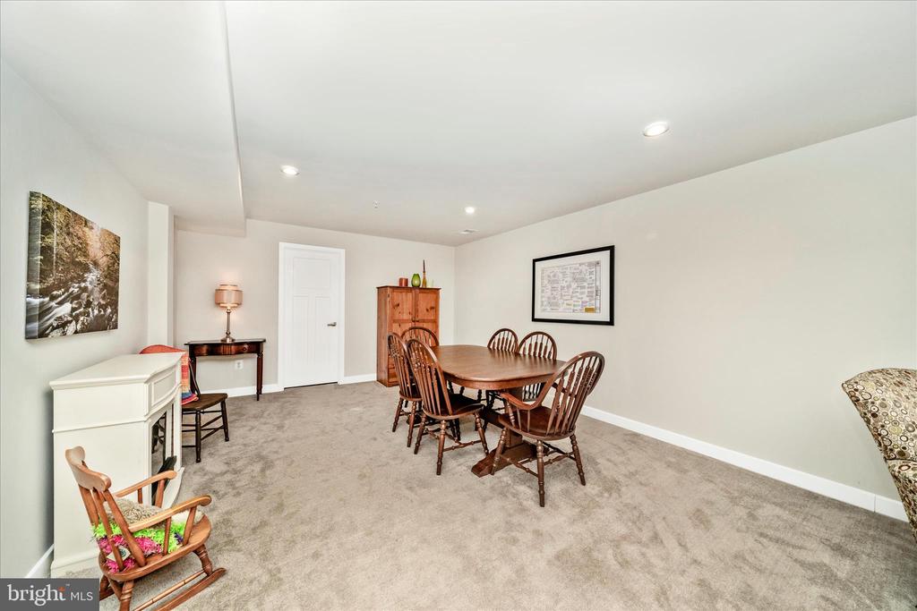 6443 AUTUMN OLIVE DRIVE
