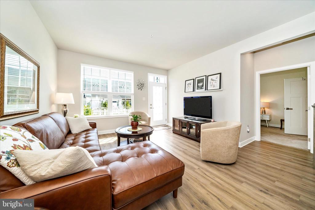 6443 AUTUMN OLIVE DRIVE