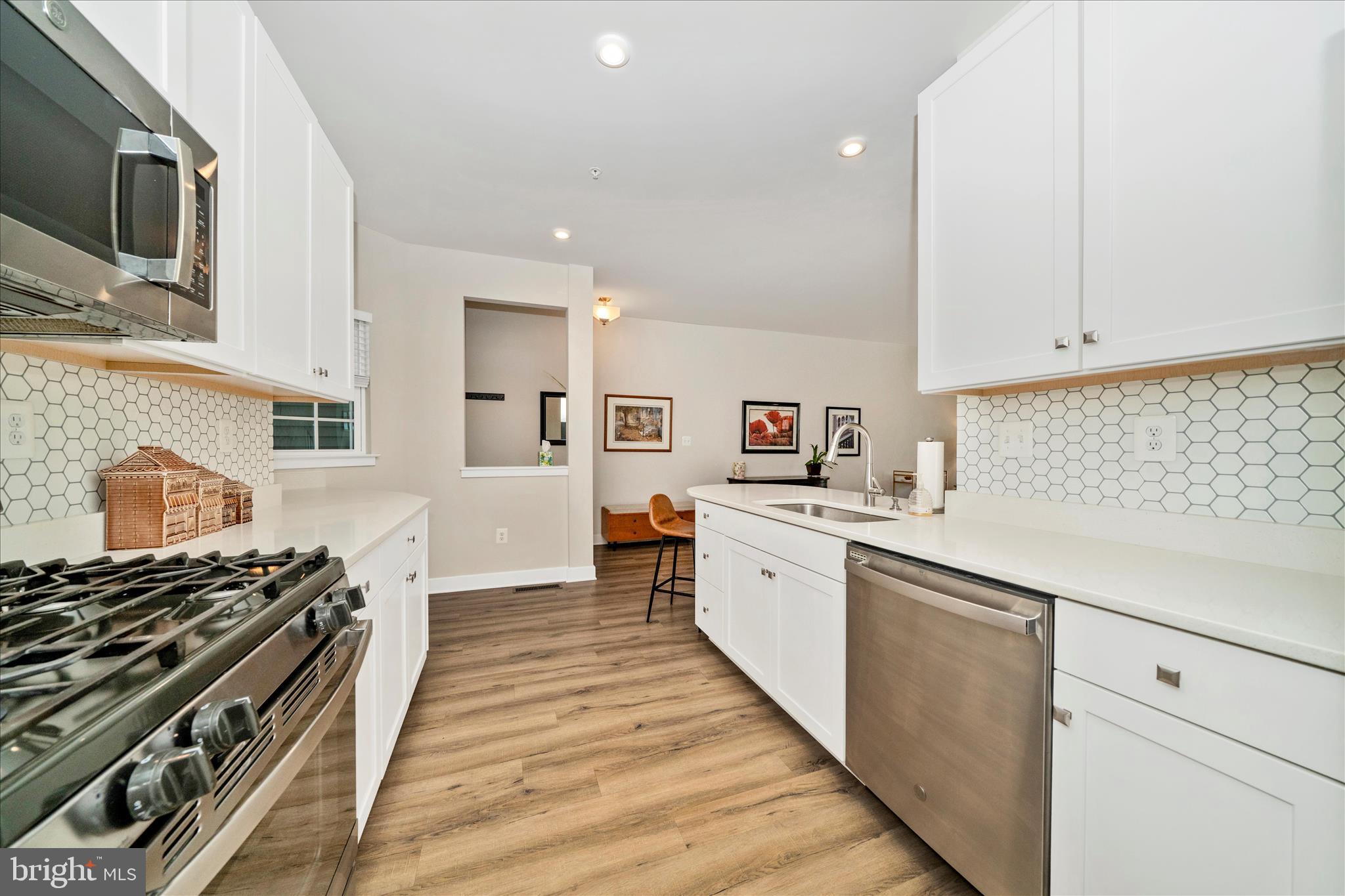 6443 AUTUMN OLIVE DRIVE