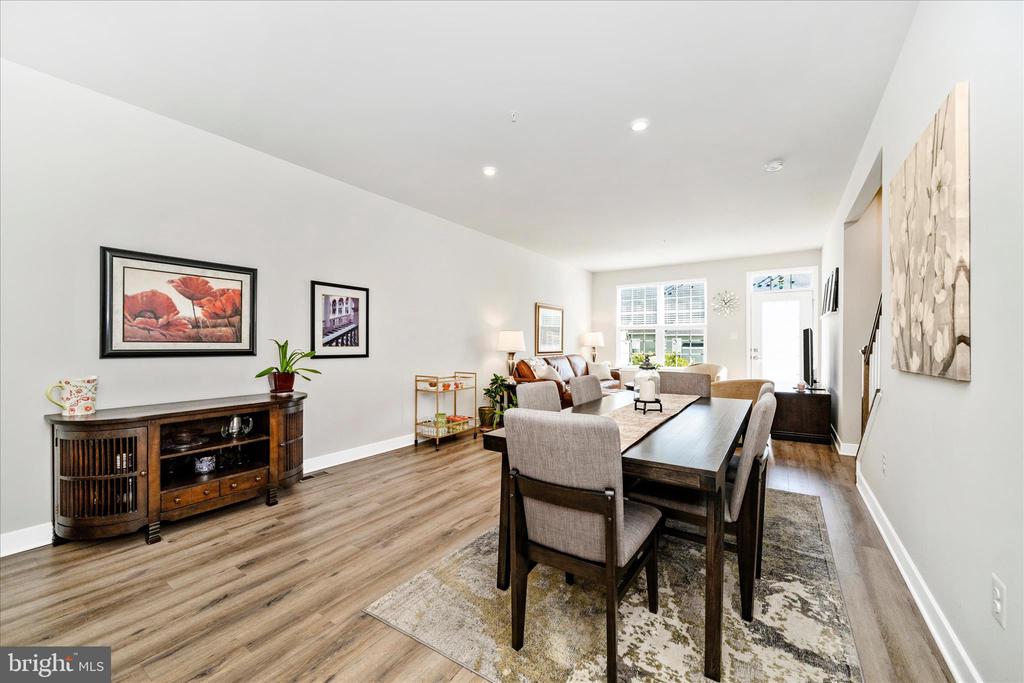 6443 AUTUMN OLIVE DRIVE