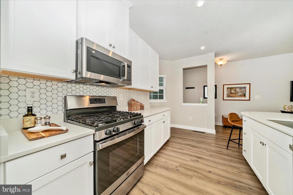 6443 AUTUMN OLIVE DRIVE