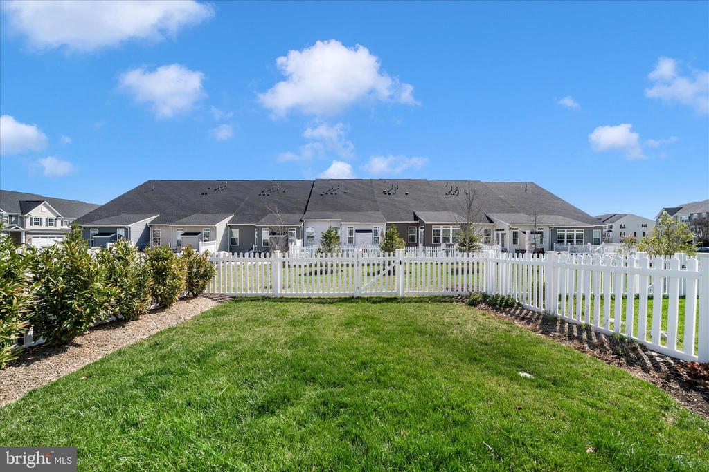 6443 AUTUMN OLIVE DRIVE
