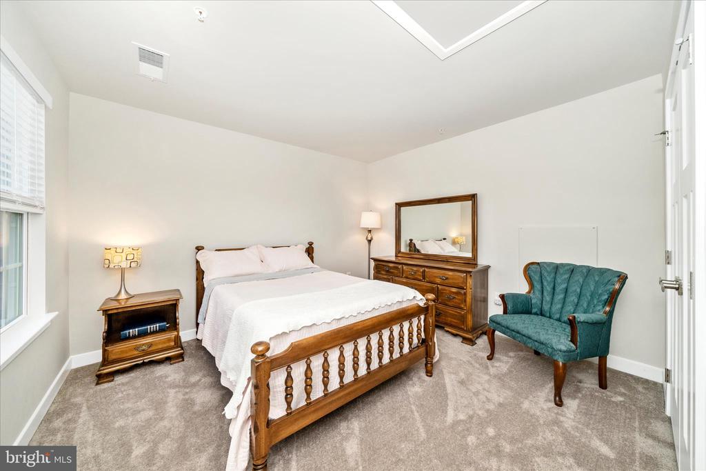 6443 AUTUMN OLIVE DRIVE