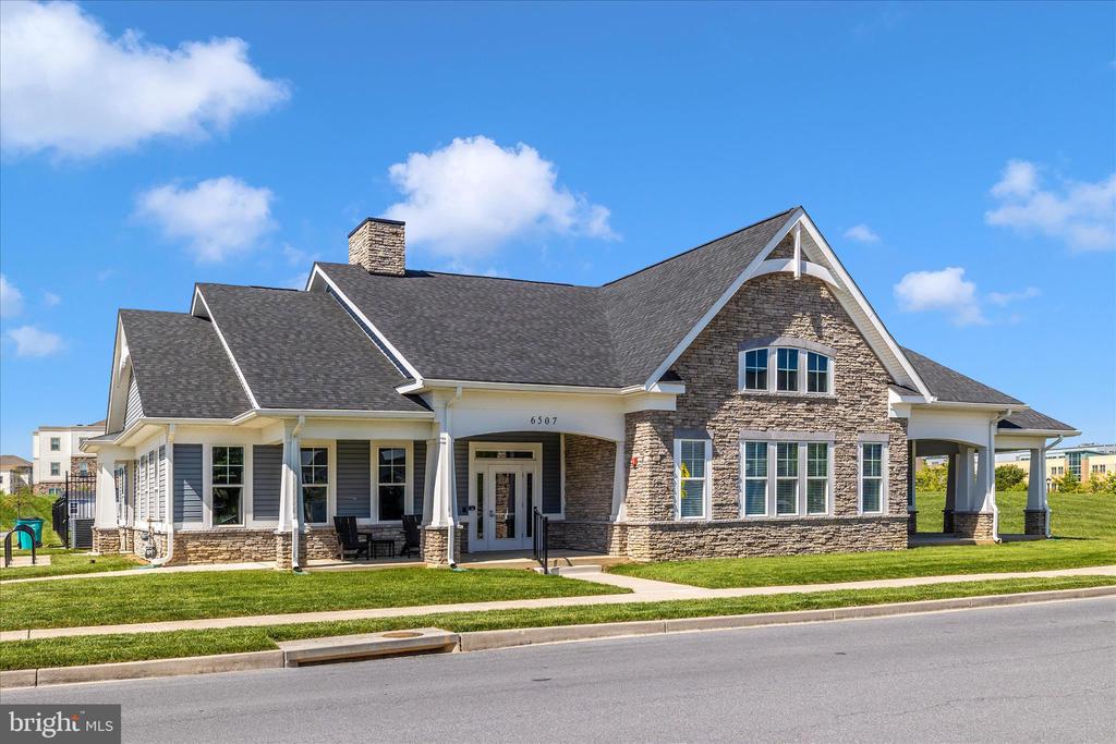 6443 AUTUMN OLIVE DRIVE