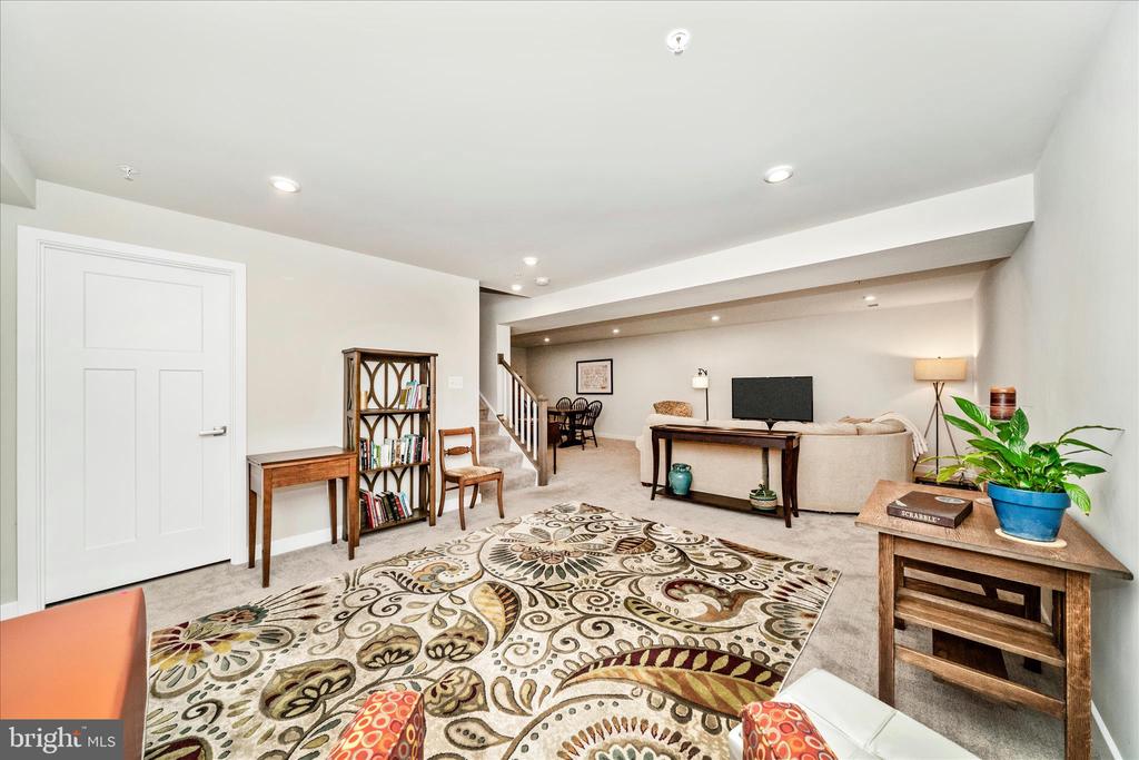 6443 AUTUMN OLIVE DRIVE