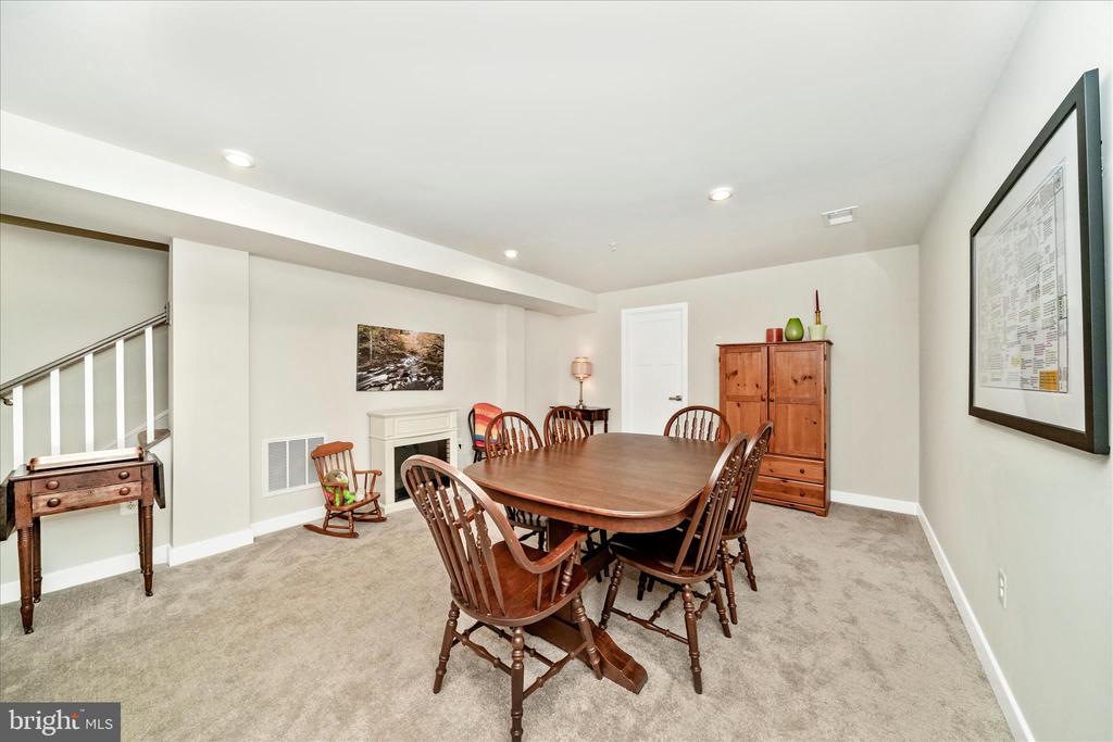 6443 AUTUMN OLIVE DRIVE