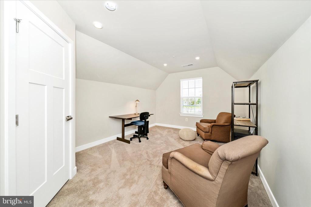 6443 AUTUMN OLIVE DRIVE