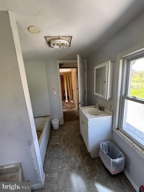 9440 HOLLOW ROAD