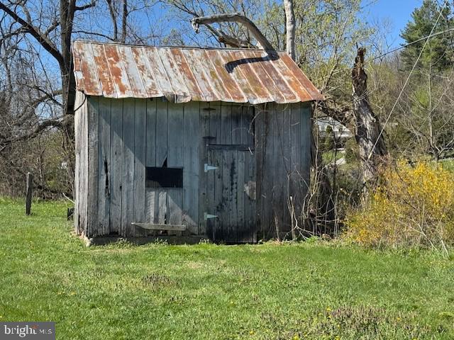 9440 HOLLOW ROAD