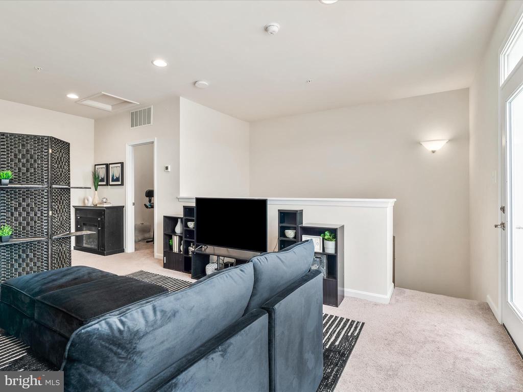 822 LINDLEY ROAD