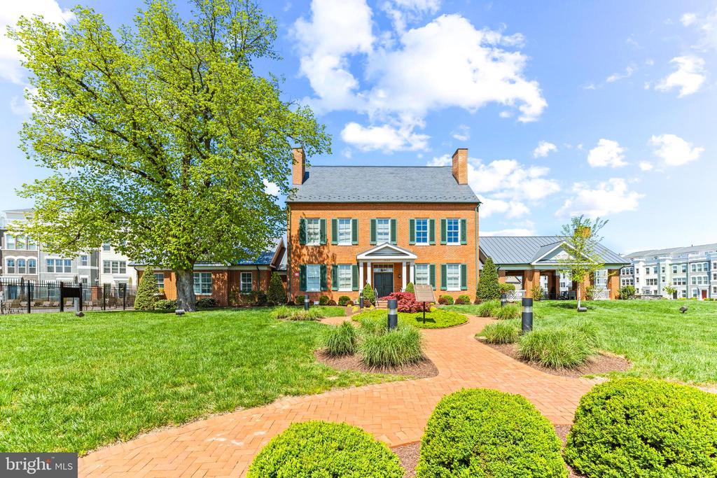 822 LINDLEY ROAD