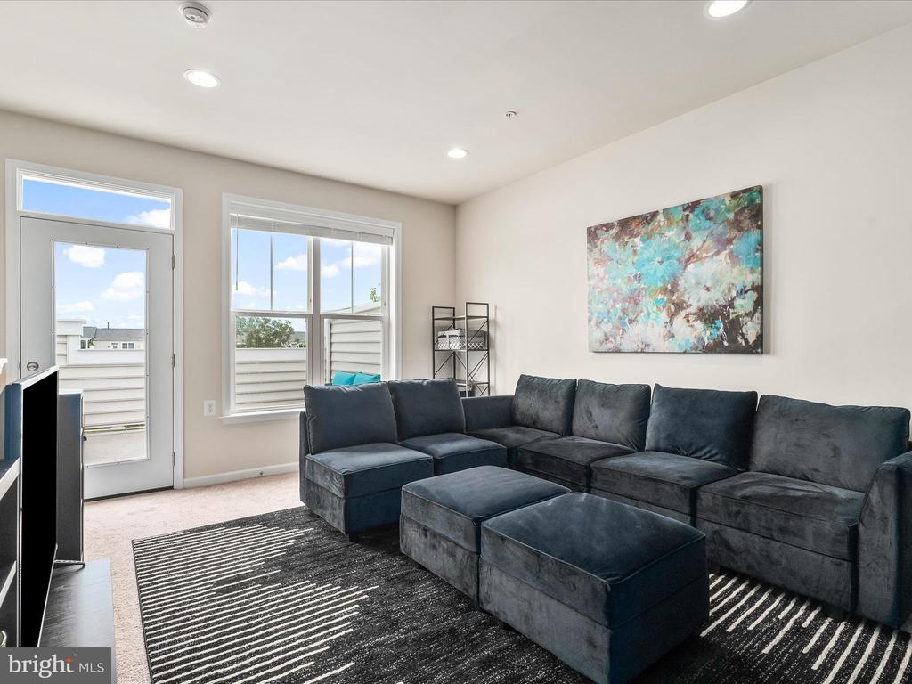 822 LINDLEY ROAD