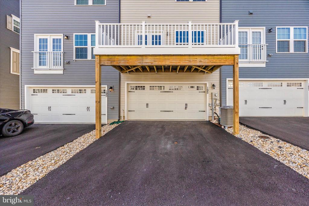 195 BEL AIRE LANE