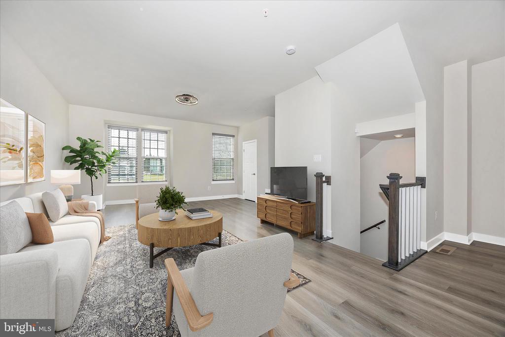 195 BEL AIRE LANE