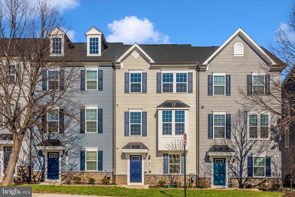195 BEL AIRE LANE