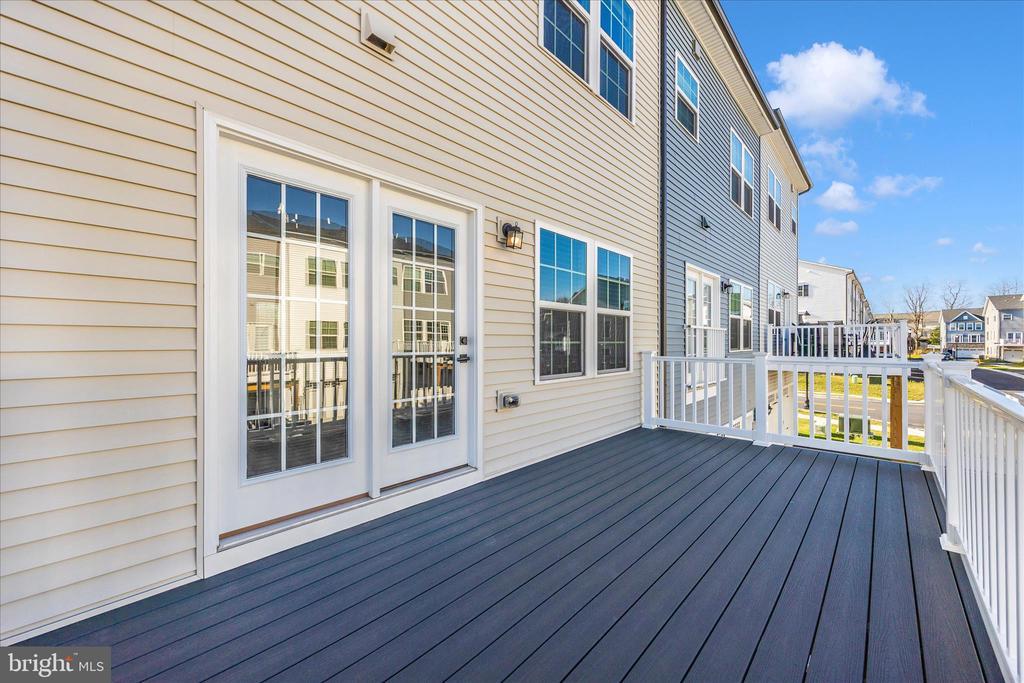 195 BEL AIRE LANE