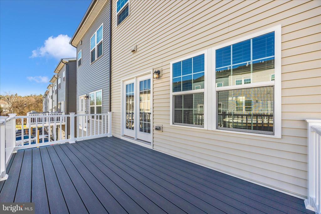 195 BEL AIRE LANE
