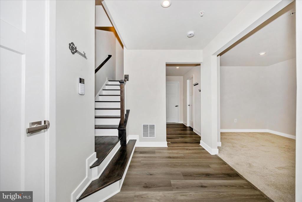 195 BEL AIRE LANE