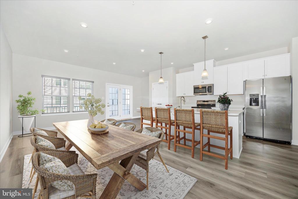 195 BEL AIRE LANE