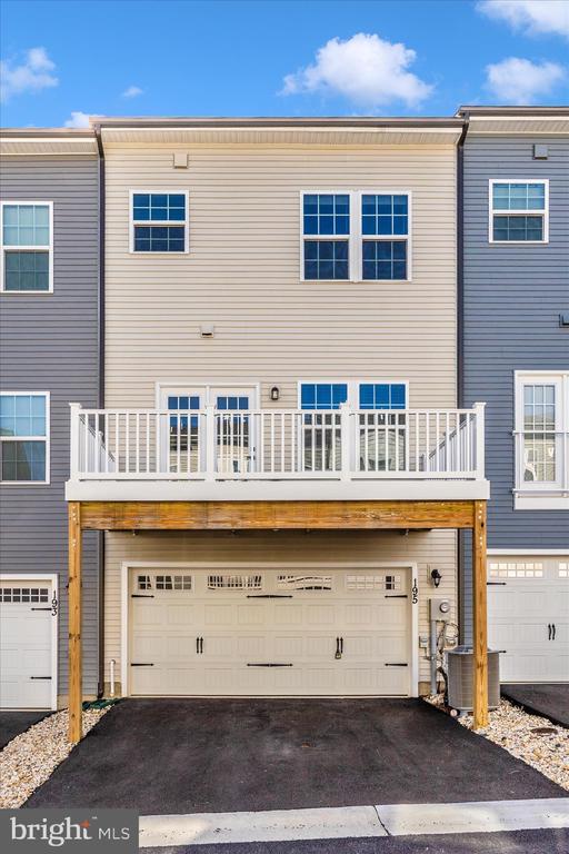 195 BEL AIRE LANE