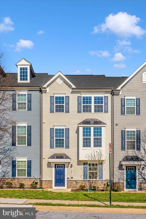 195 BEL AIRE LANE