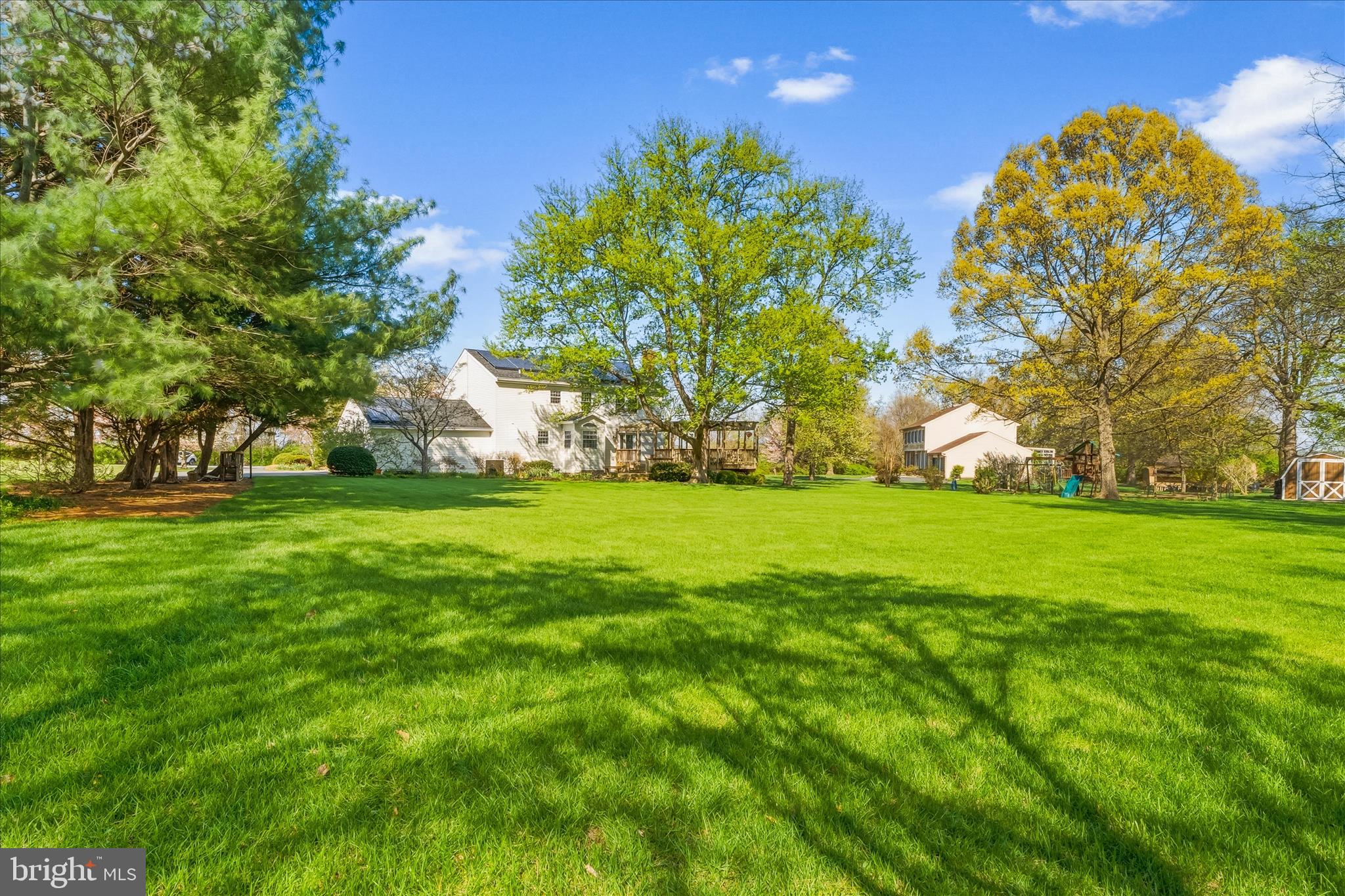5905 CHAR LEIGH CIRCLE