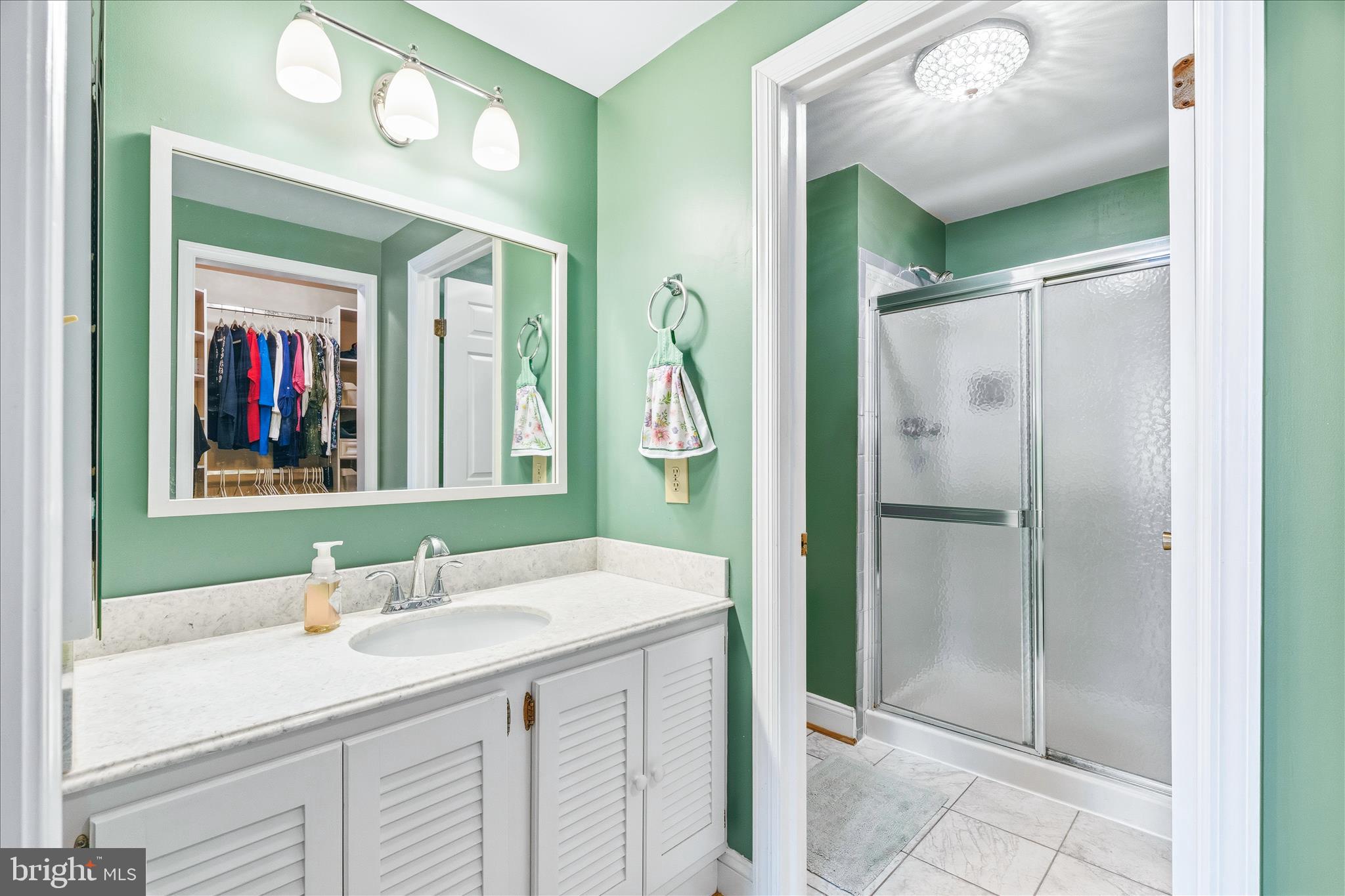 5905 CHAR LEIGH CIRCLE