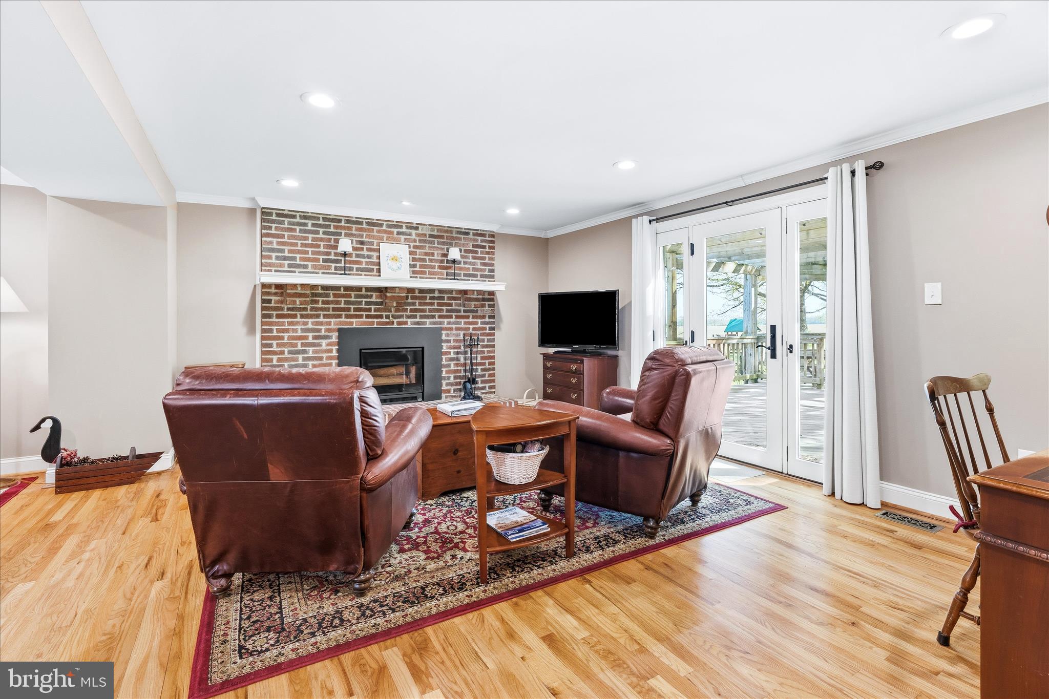 5905 CHAR LEIGH CIRCLE