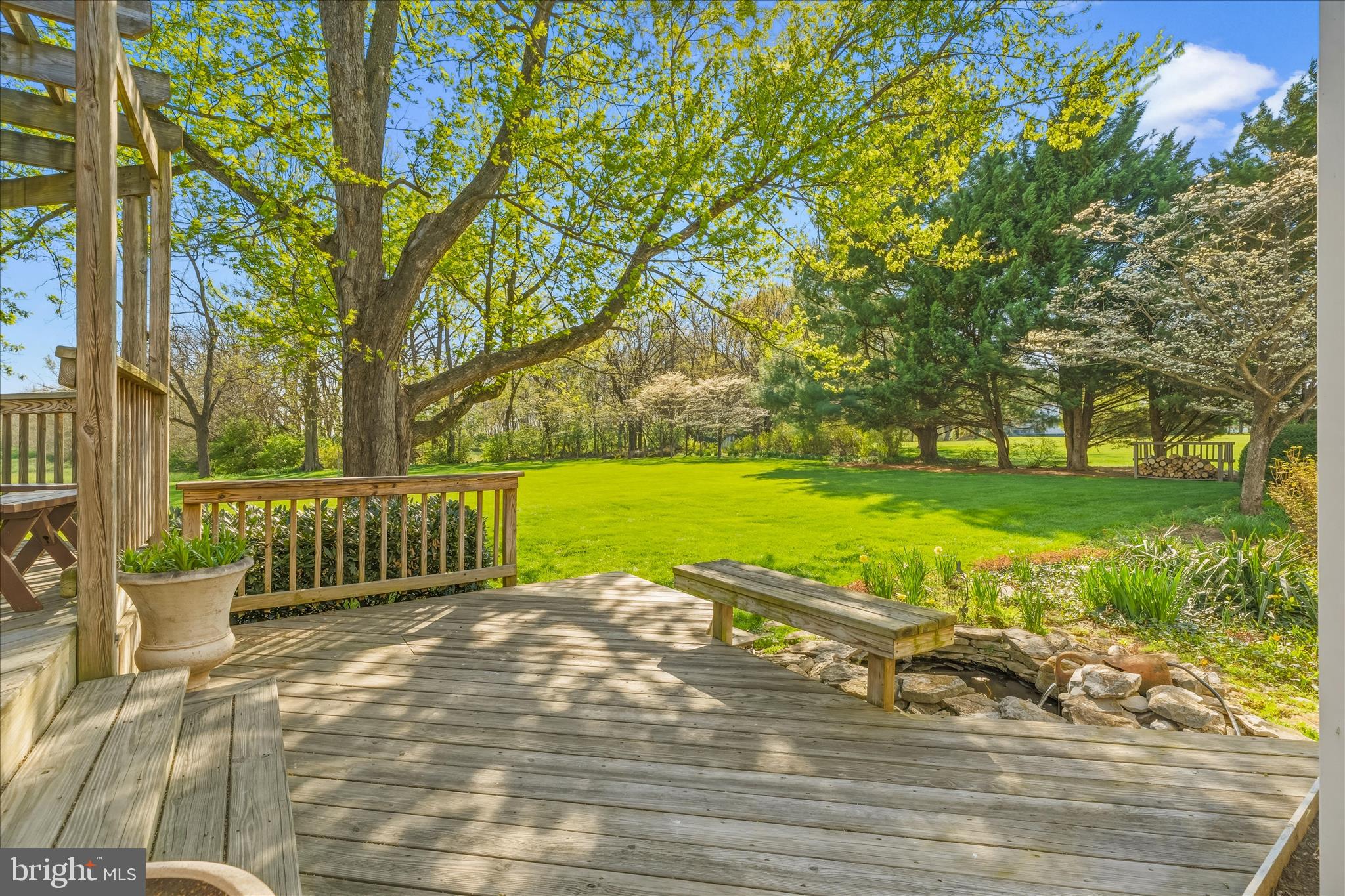 5905 CHAR LEIGH CIRCLE